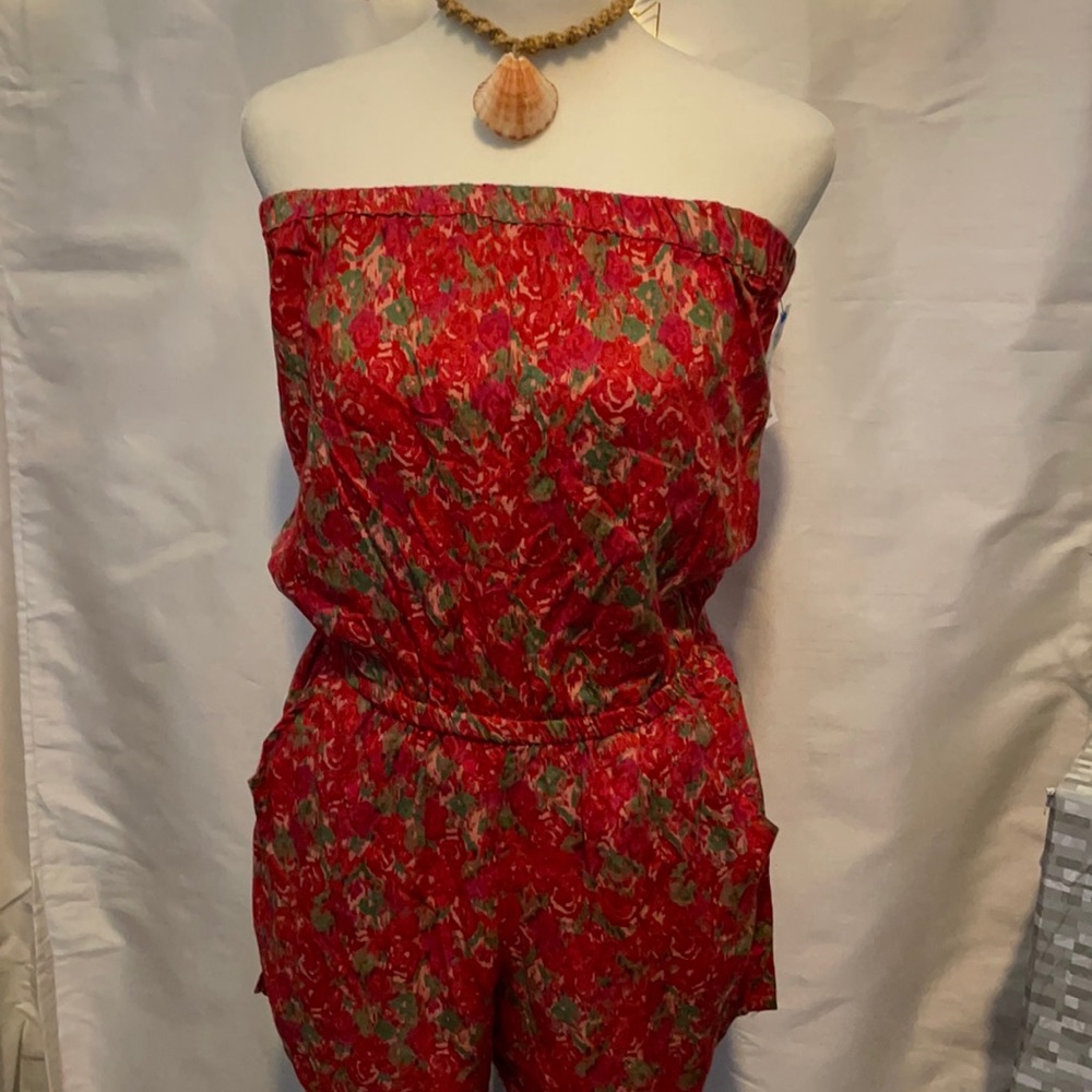 Angie Small Strapless short jumper